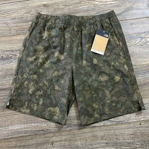 The North Face Wander 9” shorts size M